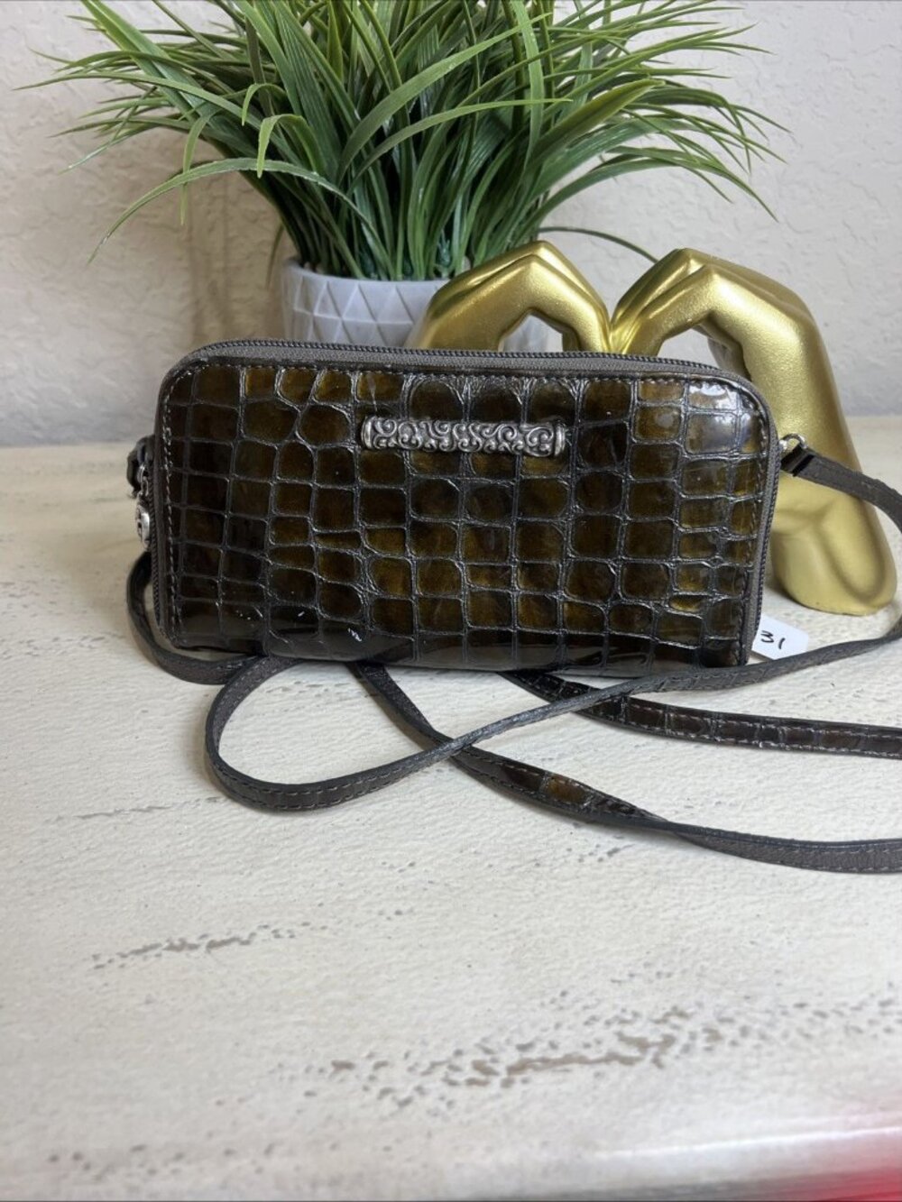 BRIGHTON Brown Patent Leather Zip Around Wallet Purse Crossbody Lightweight